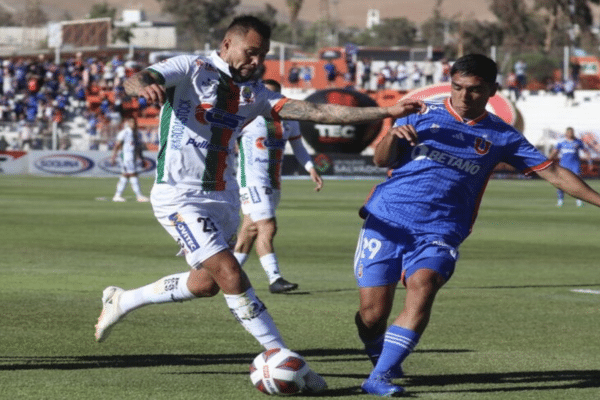 Cobresal domina 4-3 a la U y está a un paso de la gloria